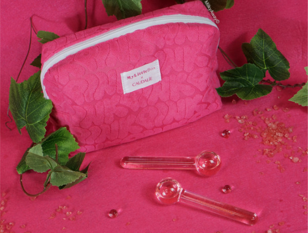 Accessoires trousse et ice globe massant Pink Energy de la My Little Box de mars avec Caudalie