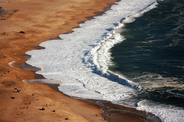 Foto da Praia de Nazaré, em Portugal