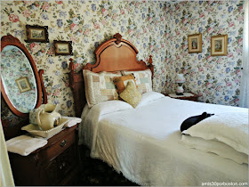 Lizzie Borden Bed & Breakfast Museum: Vestidor y Despacho