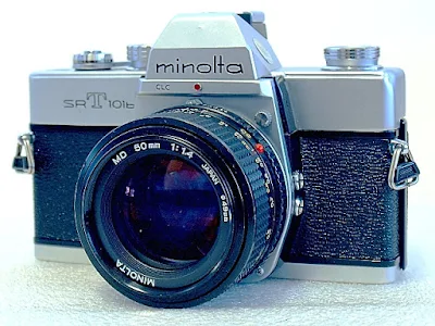 Minolta SRT-101b, Front right