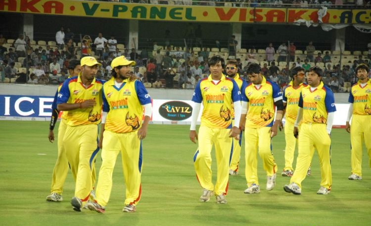 CelebsKarnataka Bulldozers vs Chennai Rhinos CCL Final Match Photos film pics