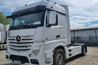 Cap tractor Mercedes Actros