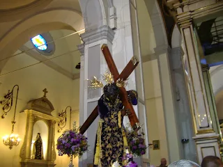 Vamos a decirle a tu vecino, que solo Dios no saca de esto. Caracas Venezuela