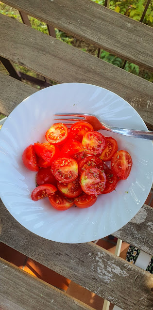 Insalata di pomodoro con bufala.