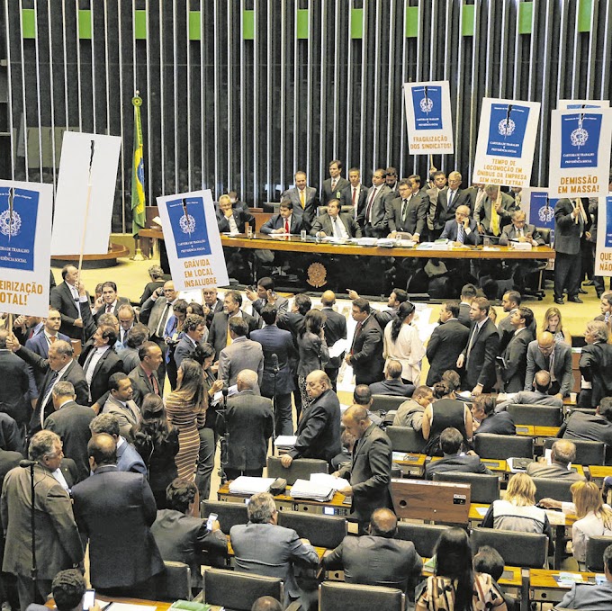 POR 296 VOTOS A 177:  Reforma Trabalhista é aprovada na Câmara