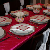 Valentines Dinner Party Menu - Romancing the Home: Valentine's Dinner Party / Write be mine on the bathroom mirror using inexpensive red lipstick.