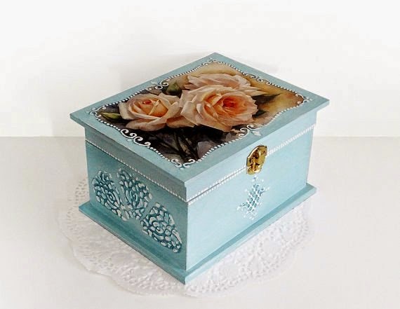 https://www.etsy.com/listing/173672154/big-shabby-chic-jewelry-box-wedding-card?ref=favs_view_3