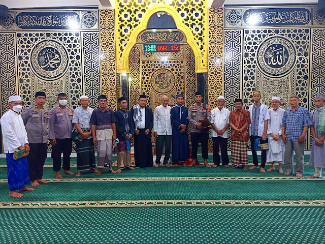Kapolsek Makassar Yang Baru, Laksanakan Safari Jum'at Di Masjid Al-Hijrah Latimojong