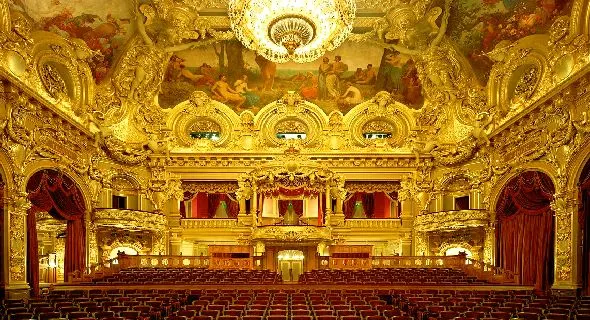 Sala de Garnier opera de Montecarlo