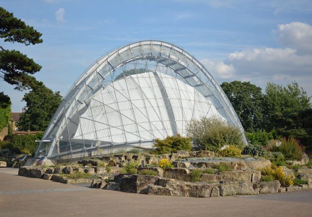 Kew Gardens, Summer