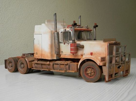 gambar miniatur mobil truk