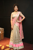 Madhu Shalini new Glamorous photos-thumbnail-2