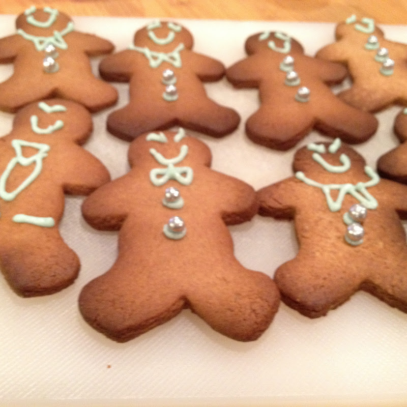 christmas // a gingerbread, erm, love story Posted by Helena title=