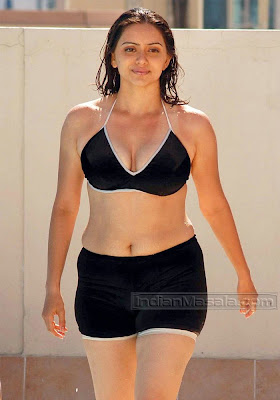 Hema Malini Looks Sizzling Hot In Wet Bikini