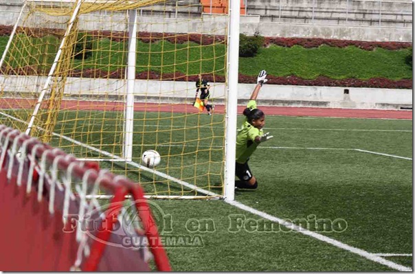 empate de la selecta femenil al 36 en tiro libre de francisca gonzalez