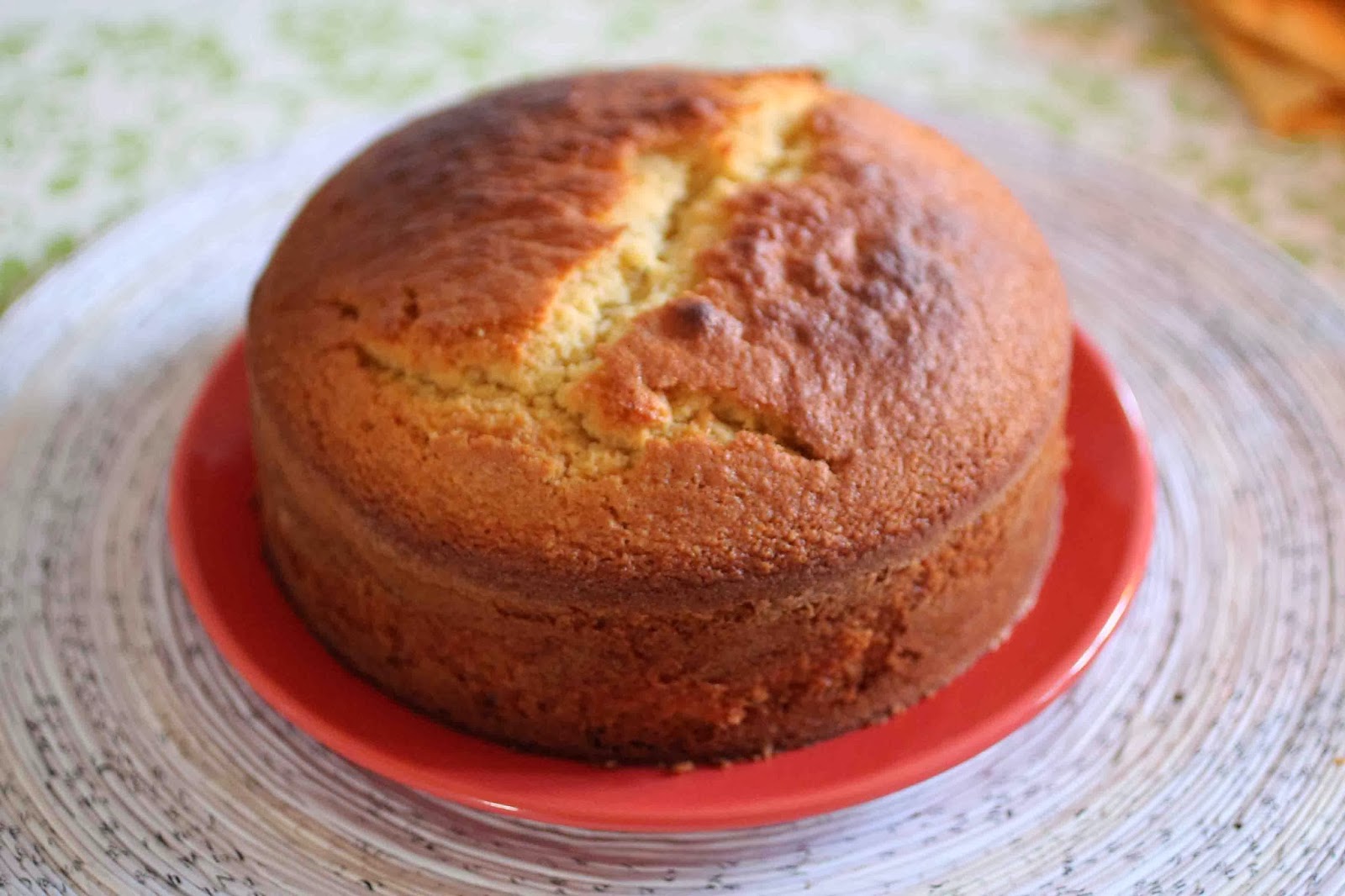 http://camilleenchocolat.blogspot.fr/2014/01/gateau-moelleux-aux-amandes.html