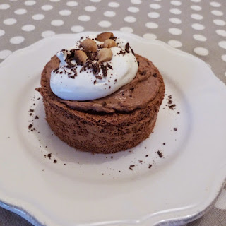 https://danslacuisinedhilary.blogspot.com/2015/04/angel-cakes-chocolat-et-beurre-de.html