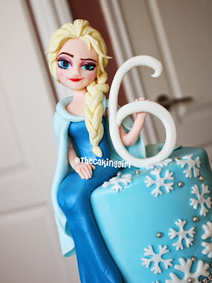 how to make edible frozen elsa figurine cake