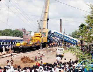 muzaffarnagar-rail-accident-caution-board-warning-did-not-take-seriously