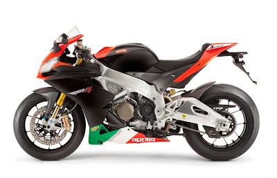 2011-Aprilia-RSV4FactoryAPRC-SE