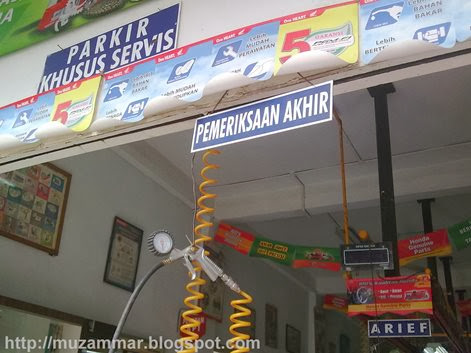 Pengalaman pertama service di bengkelnya AHASS . . kok pricelist Honda CBR 150R tidak terlihat?