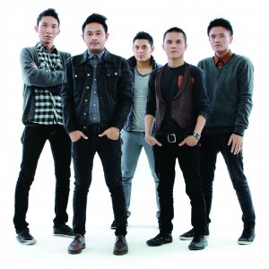 Lyric - Milik Siapa