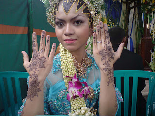 Bride with Hand Henna Tattoos
