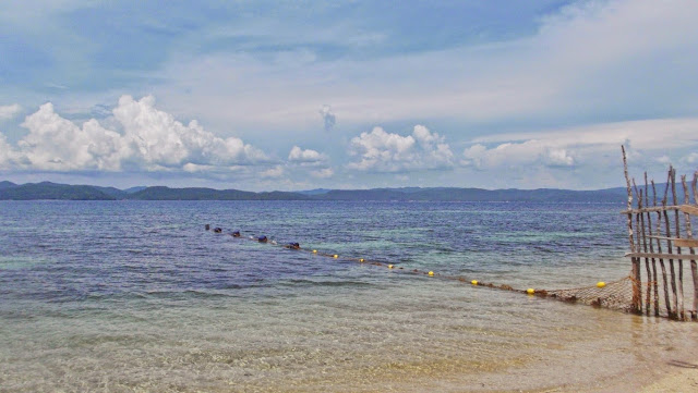 Lagbangan fenced the beach itself all the way to the sea. That is illegal.