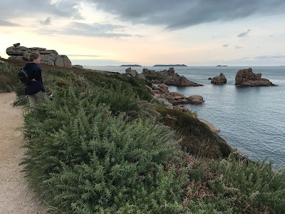 Costa de granito Rosa en Bretaña, Plomanach y Perros-Guirec