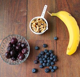 The Jennifer Aniston Smoothie | @TheBareMidriff