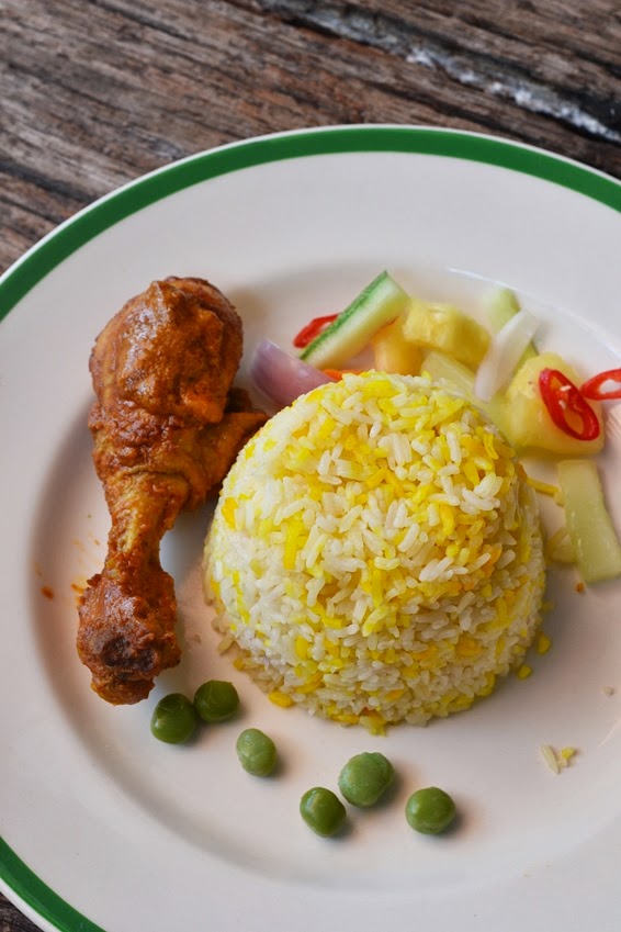 Alia Laila: Nasi Minyak Terengganu dan Gulai Kawah (Ayam)