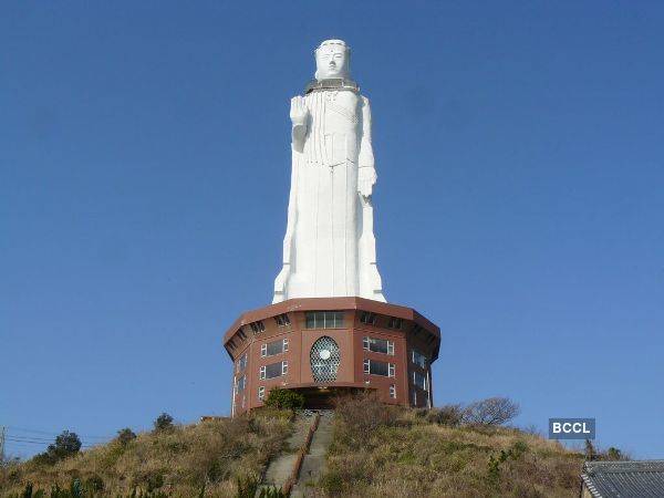 tallest statues