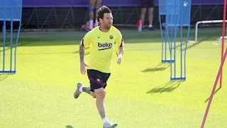 Barcelona captain Leo Messi trains without bandage ahead Bayern game