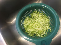 zucchini noodles, spiralizer, healthy recipes, janell wilson, 21 day fix approved