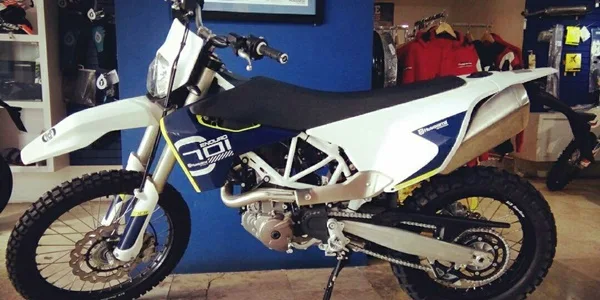 Husky Bali Jual 701 Enduro dan 701 Supermoto