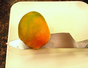 How to slice mango from the pit