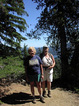 03_08_McLoughlin Hike005