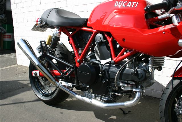 Ducati Sports 1000S | Deus ex Machina | Cafe racer 
