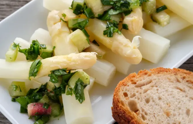 White asparagus salad recipe