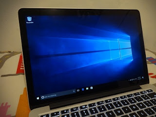 Menggunakan laptop yang terlalu terperinci ataupun gelap tentu tidak akan nyaman di mata 4 Cara Mengatur Kecerahan Laptop