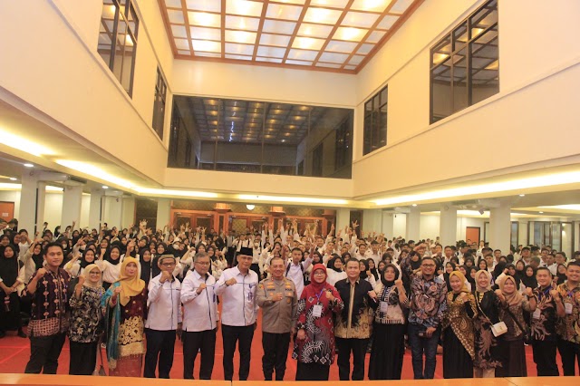 Kapolda Sumbar beri Motivasi kepada Mahasiswa Baru di Universitas Bung Hatta 