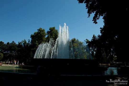 water_20110816_dancing1