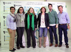 De izquierda a derecha, Inmaculada Medina Pozo, Nieves Ávila: Miembro del comité de cultura de la CNSE (Confederación Estatal de Personas Sordas), representantes de la Fundación Vicente Ferrer y el promotor del festival y productor cinematográfico: Ignacio Rodríguez Medina.