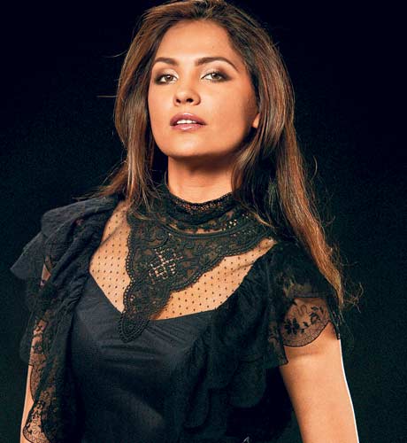 Lara Dutta Hd Wallpapers