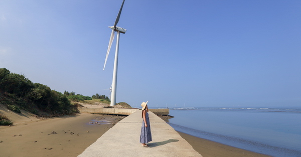 新竹香山海之聲散步吹海風賞海景，大風車下聽海浪的聲音好療癒