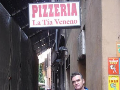 meme de morrissey y la tia veneno