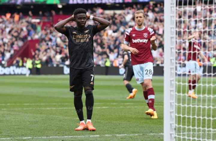 Premier League leader Arsenal throw away another two-goal lead at West Ham