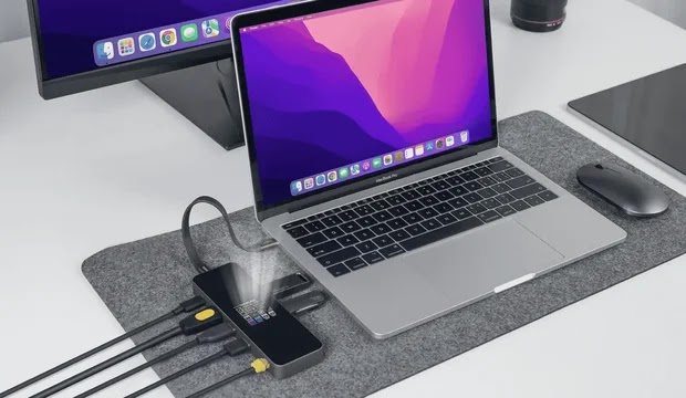 DockCase USB-C hub