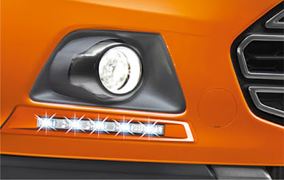 Ford EcoSport Black Signature Edition fog lamp with day time runing light