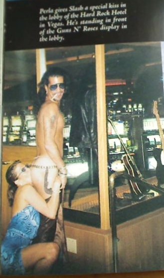 Slash getting a rimjob from Perla Hudson in an hotel lobby